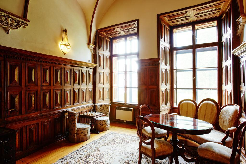 Chateau Hostacov Hotel Exterior photo